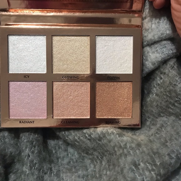 Ace Beautè Glow Essential Highlighter Palette BNIB - Picture 2 of 6